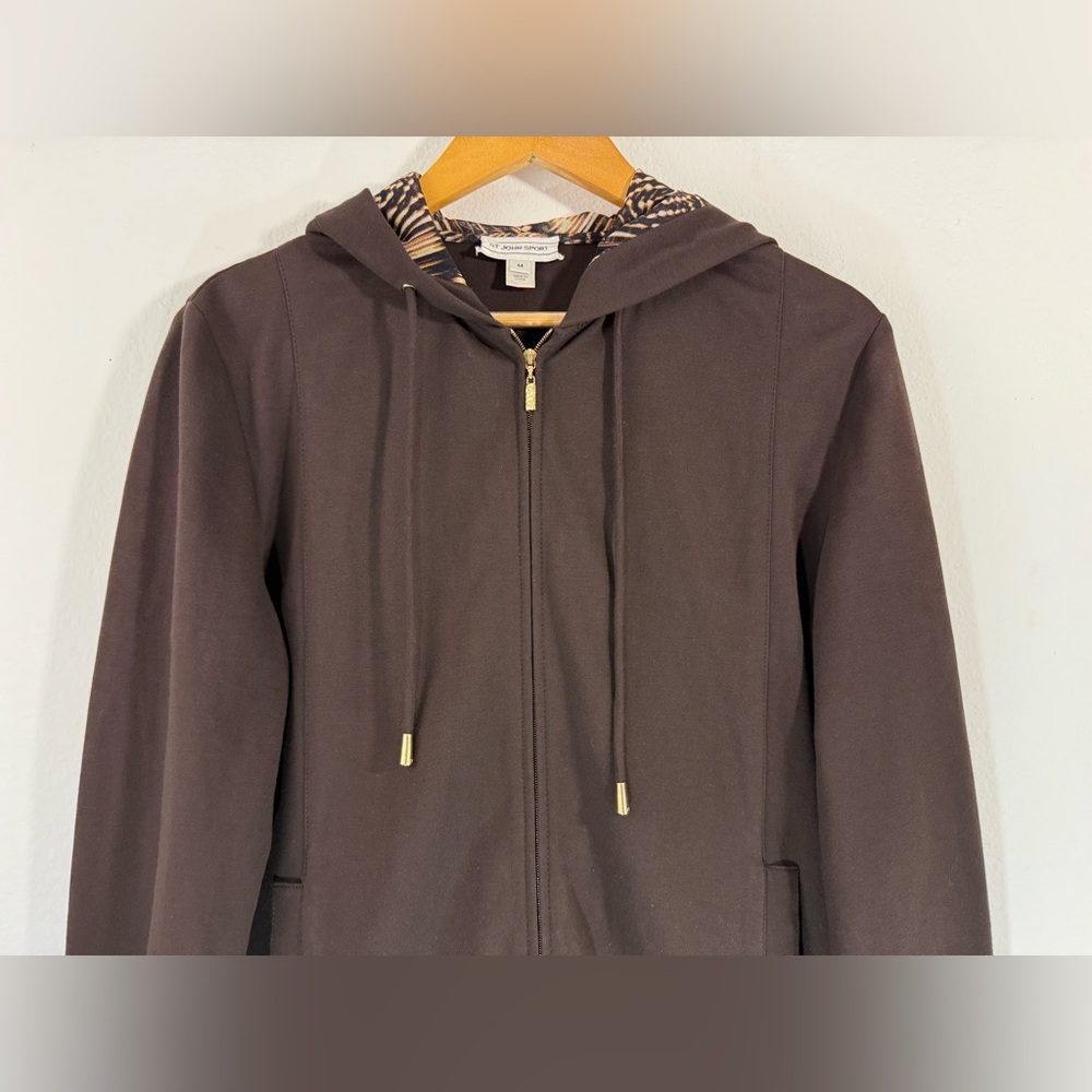 St. John Sport Women’s Brown Full Zip Hoodie Jacket Gold Logo Hardware Size M - Picture 3 of 10